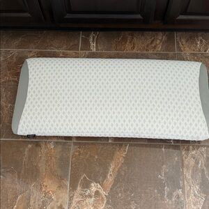 White and Gray Memory Foam Pillow